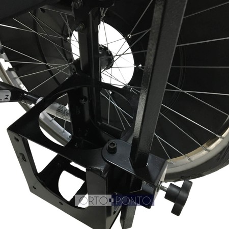 Cadeira de Rodas Alumínio Ortomobil MA3 Dobrável em X com Suporte de Soro e Oxigênio