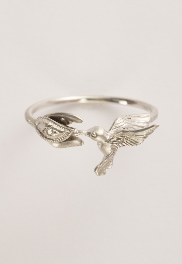 Foto do produto anel lírio beija-flor ouro branco