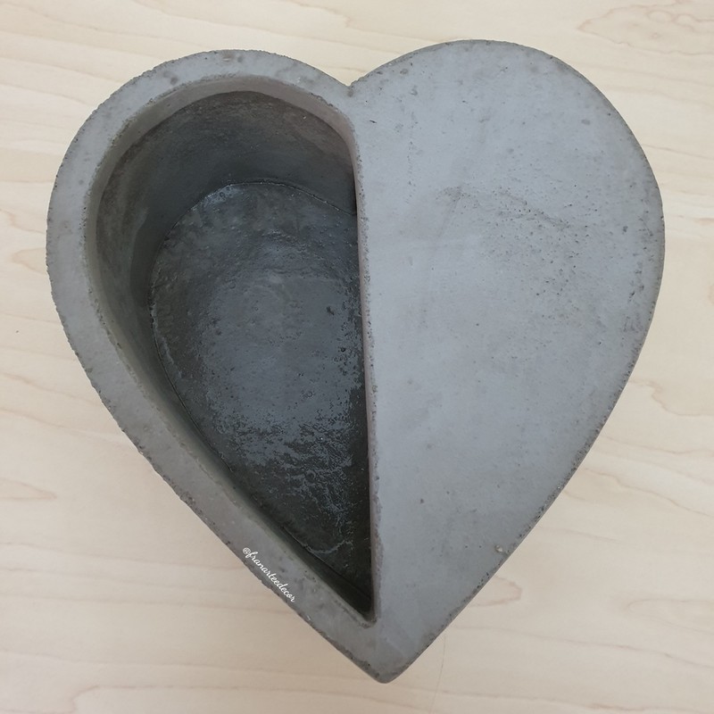 Cachepot de Cimento Coração Cinza 14,5cm