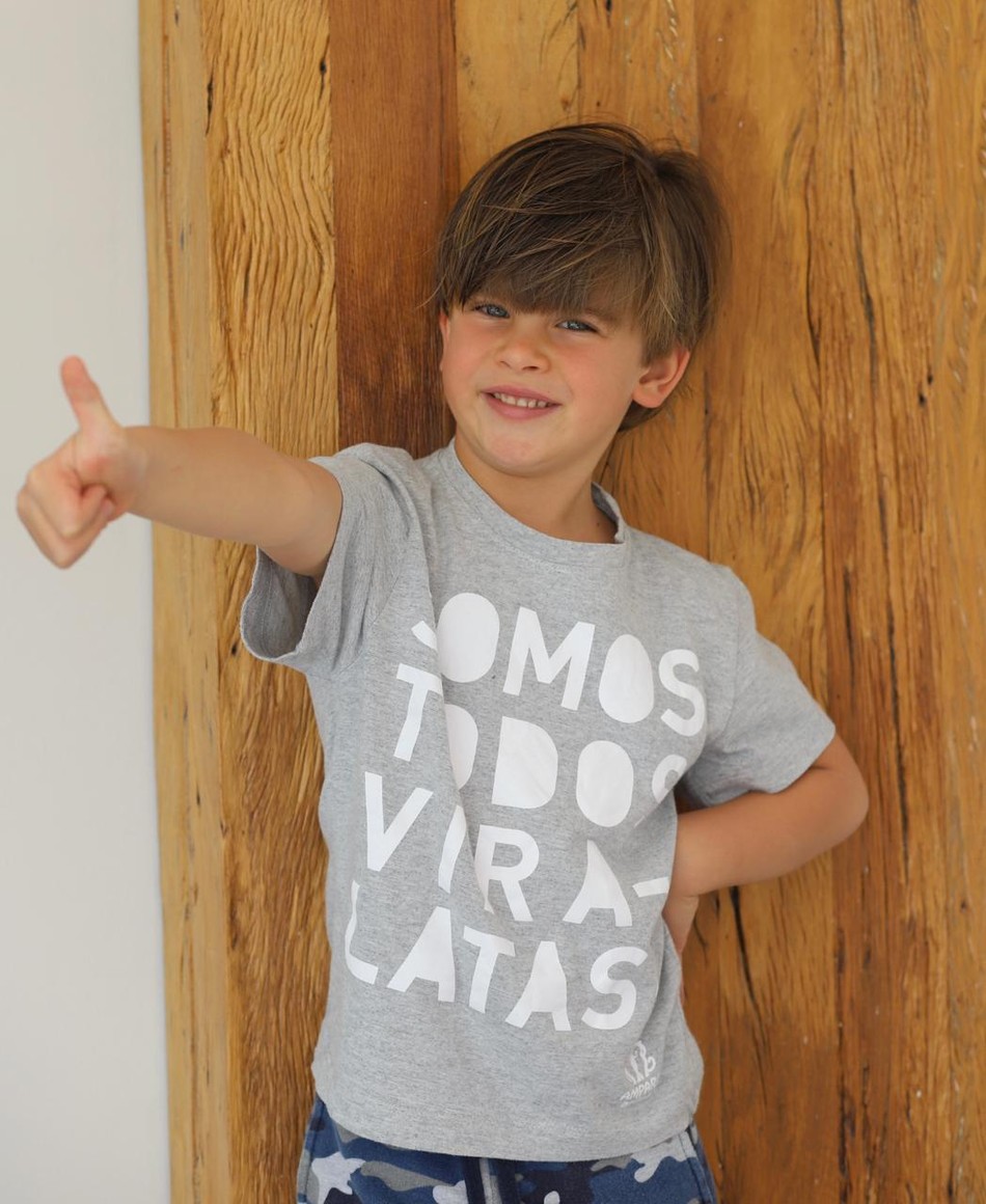 Camiseta Infantil Cinza Somos Todos Vira-Latas!  