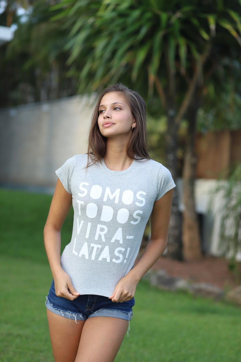 Camiseta Cinza feminina Somos Todos Vira-Latas!