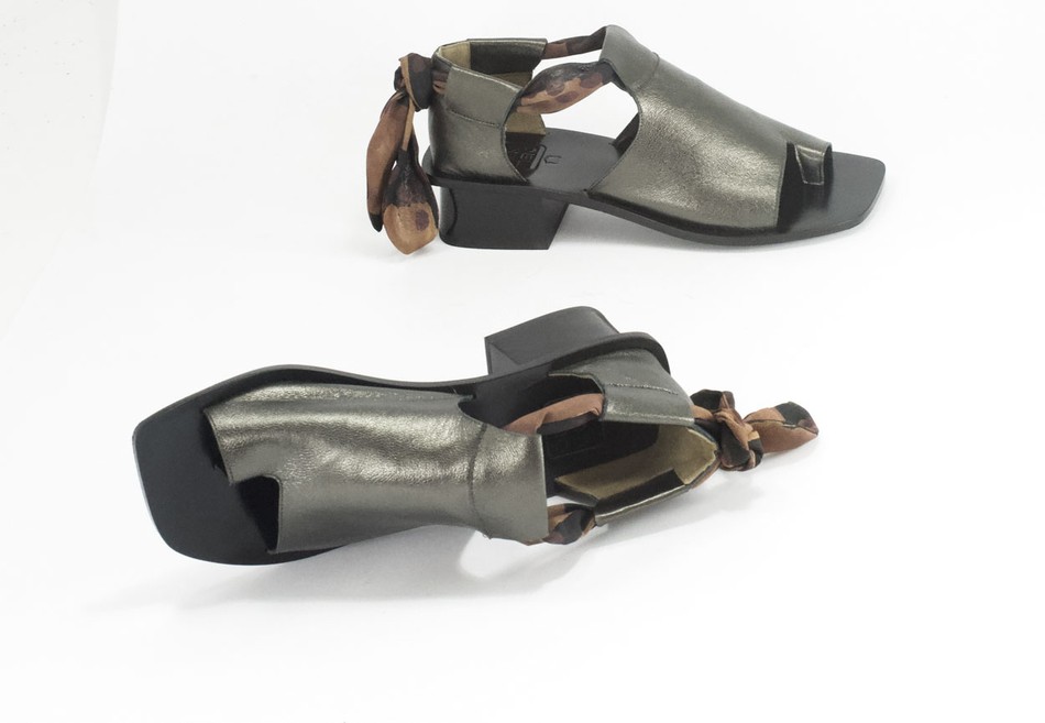 Sandália Vyrsan Top Aço / Preto + Acessorios|Vrsan Top Sandal Leather Metalic / Black + Accessories