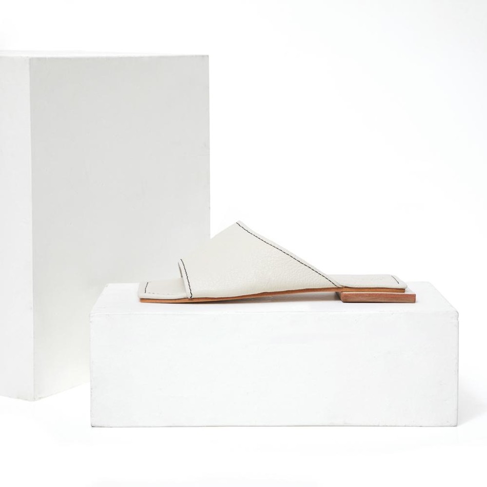 FLAT BENESSE OFF WHITE