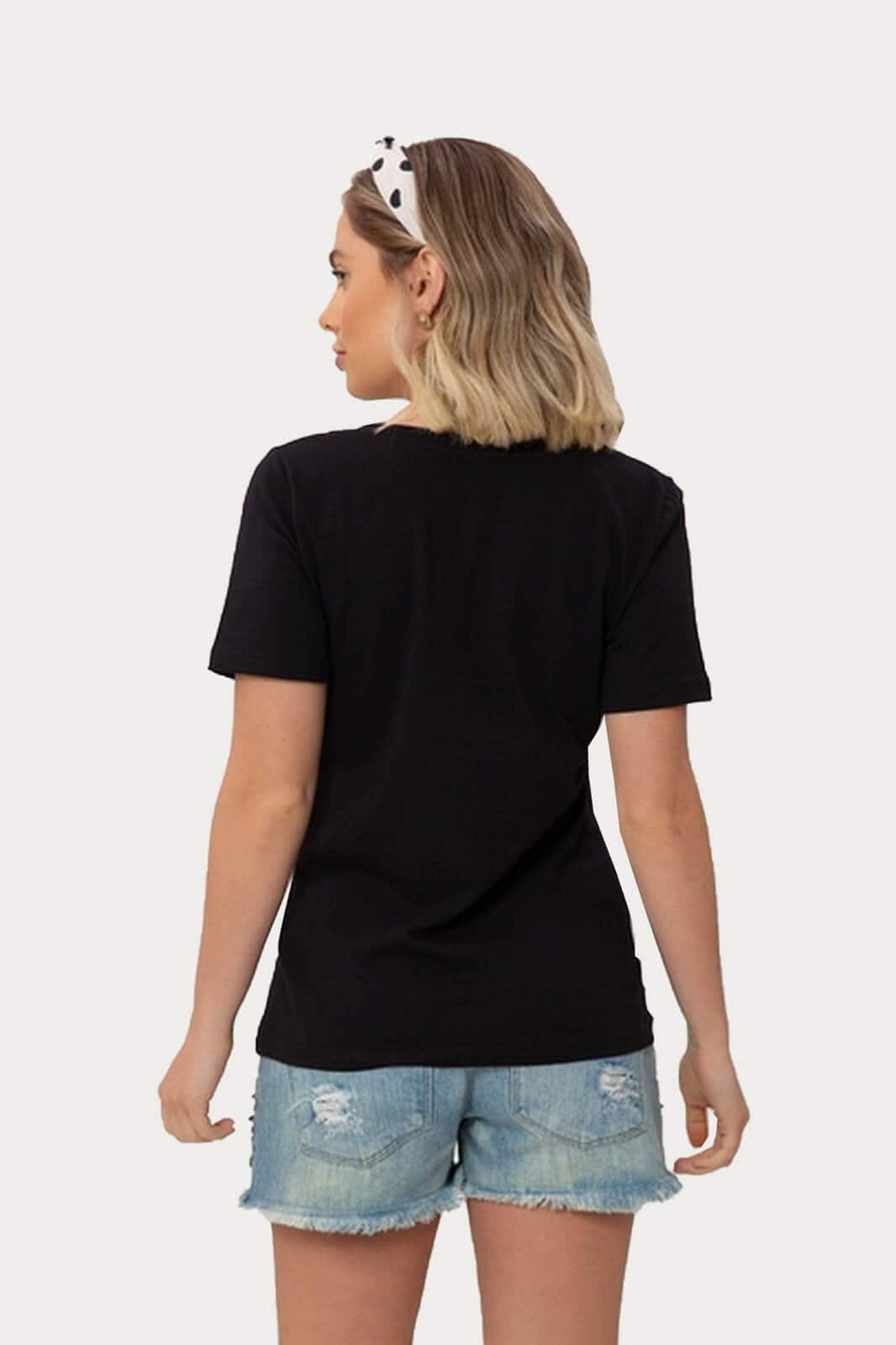 T-Shirt Comfy Algodão Premium Decote V Preta